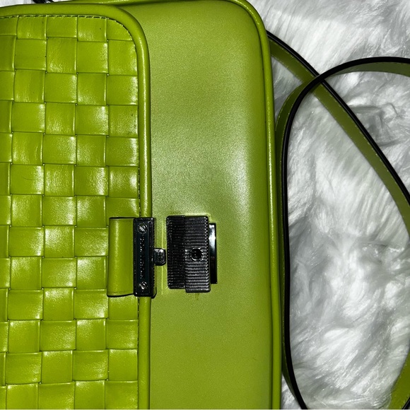MICHAEL KORS Crossbody Lime Green - Picture 4 of 9